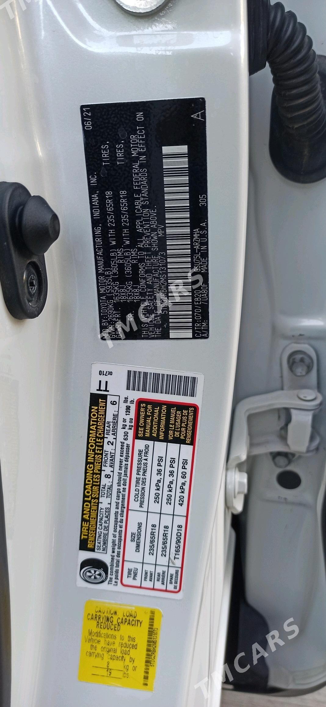 Toyota Highlander 2021 - 560 000 TMT - Aşgabat - img 7