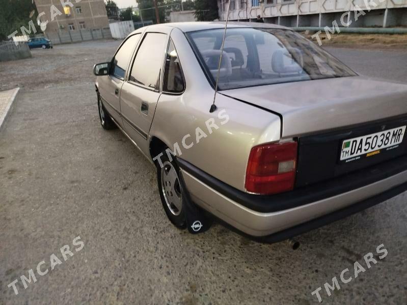 Opel Vectra 1990 - 42 000 TMT - Мары - img 5