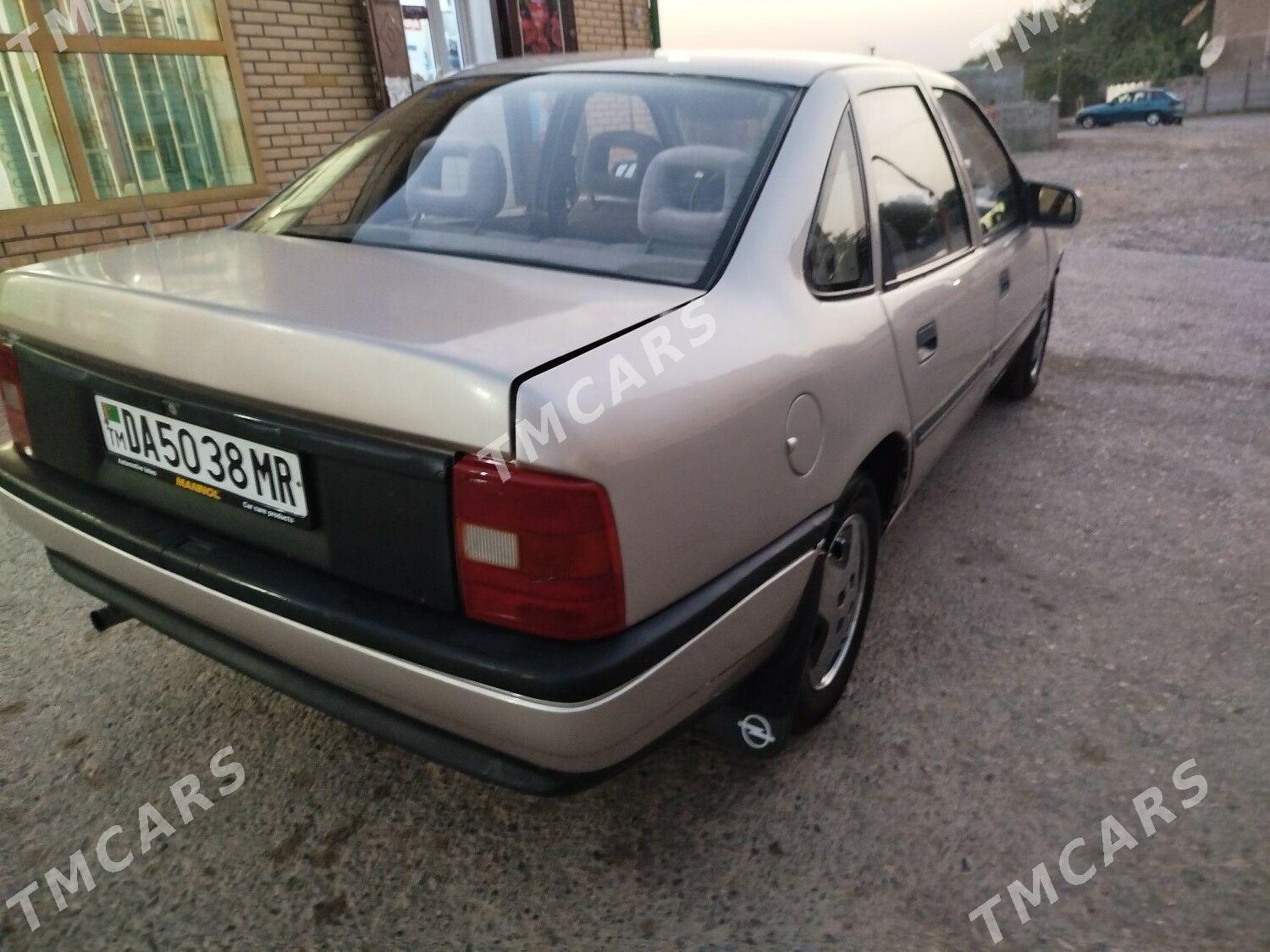 Opel Vectra 1990 - 42 000 TMT - Мары - img 9