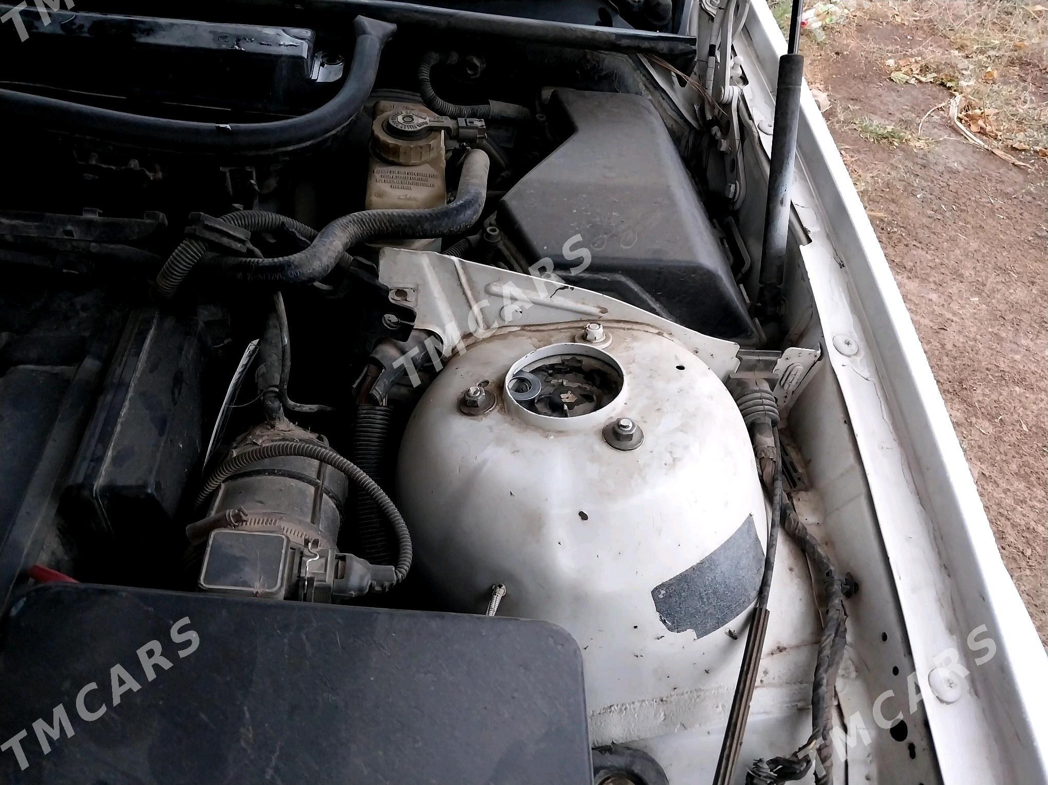 BMW 325 2001 - 60 000 TMT - Çärjew - img 5