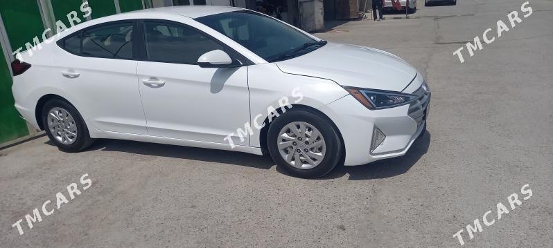 Hyundai Elantra 2019 - 205 000 TMT - Гёкдепе - img 3