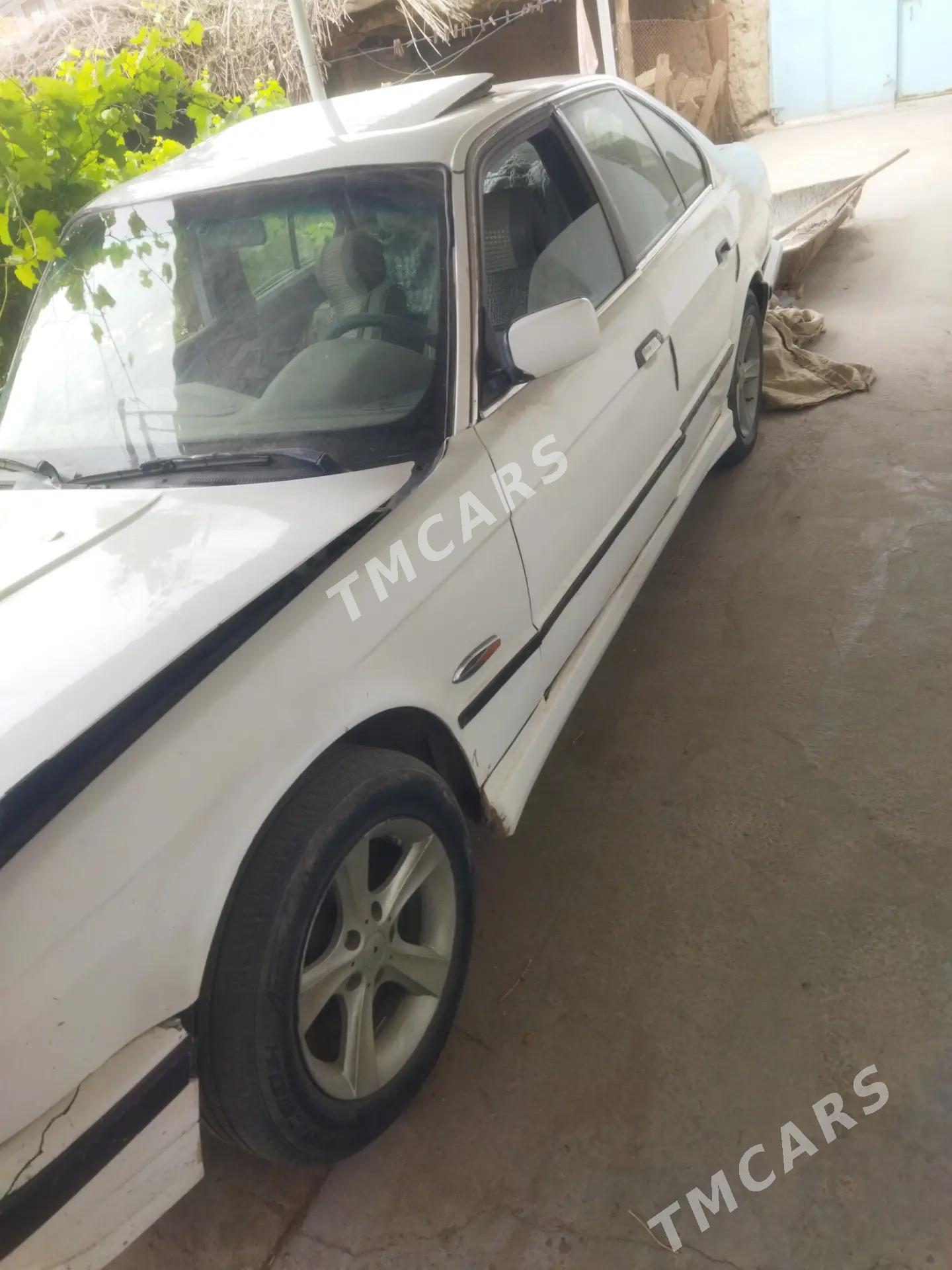 BMW E34 1988 - 15 000 TMT - Sakar - img 7