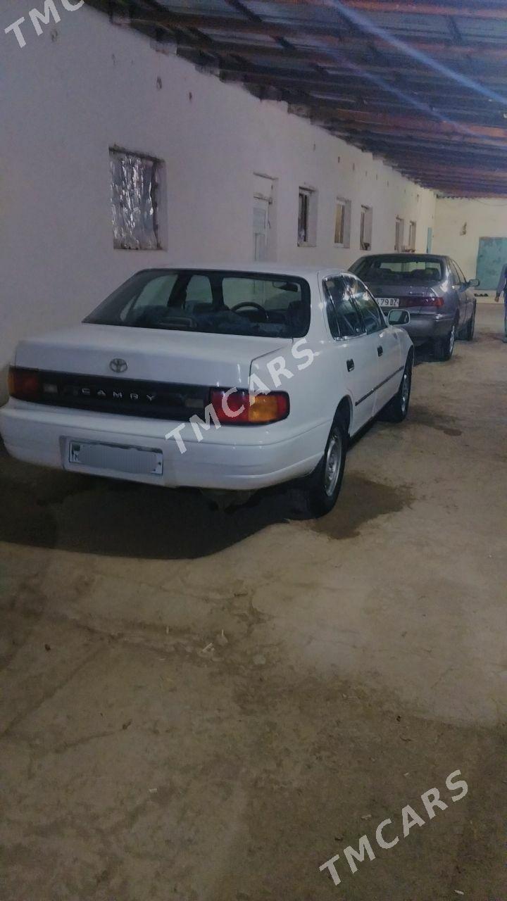 Toyota Camry 1992 - 75 000 TMT - Boldumsaz - img 3