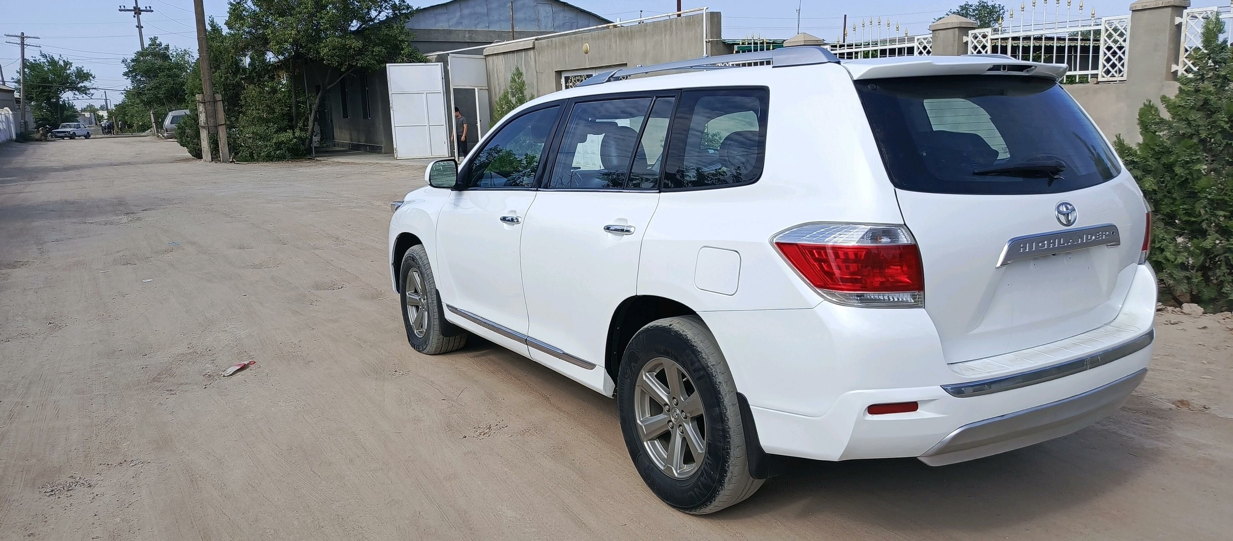 Toyota Highlander 2011 - 220 000 TMT - Gubadag - img 4