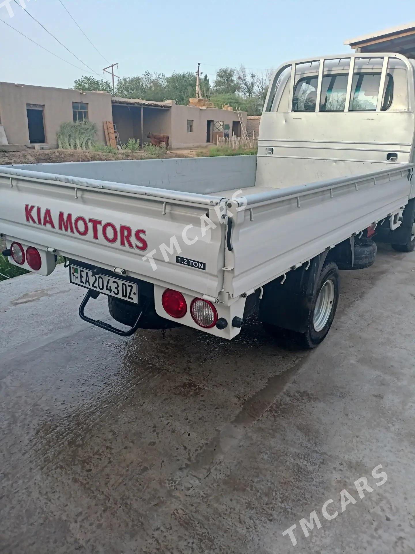 Kia Bongo 2018 - 260 000 TMT - Köneürgenç - img 6