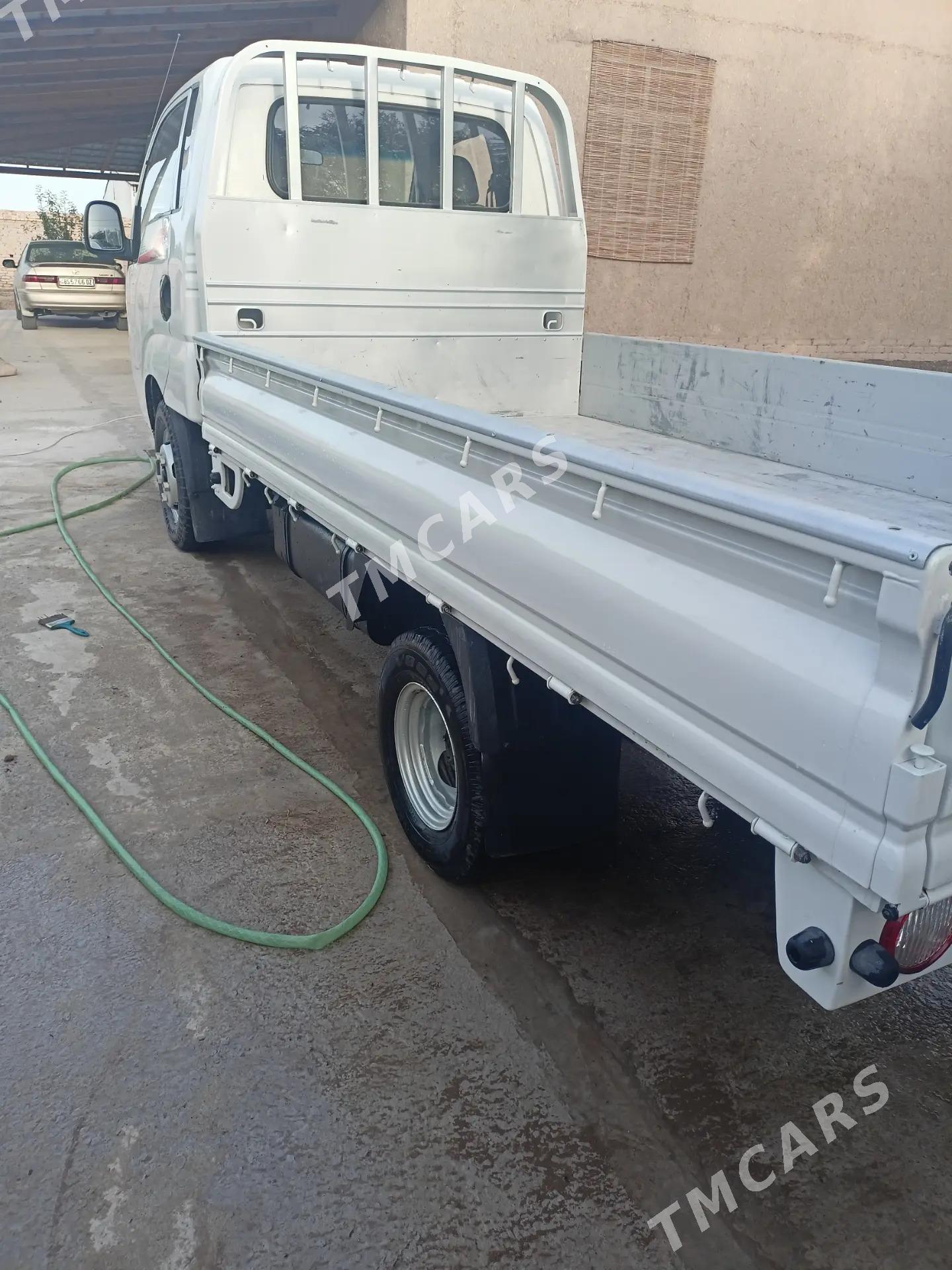Kia Bongo 2018 - 260 000 TMT - Köneürgenç - img 7