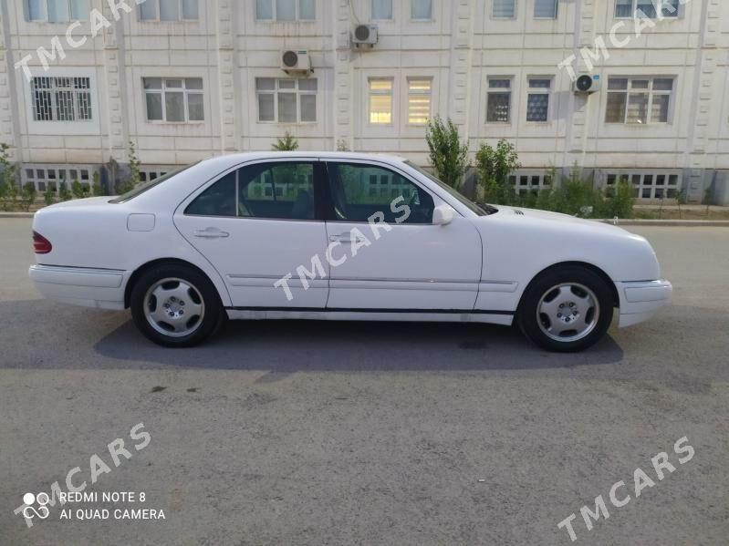Mercedes-Benz E320 1998 - 80 000 TMT - Änew - img 2