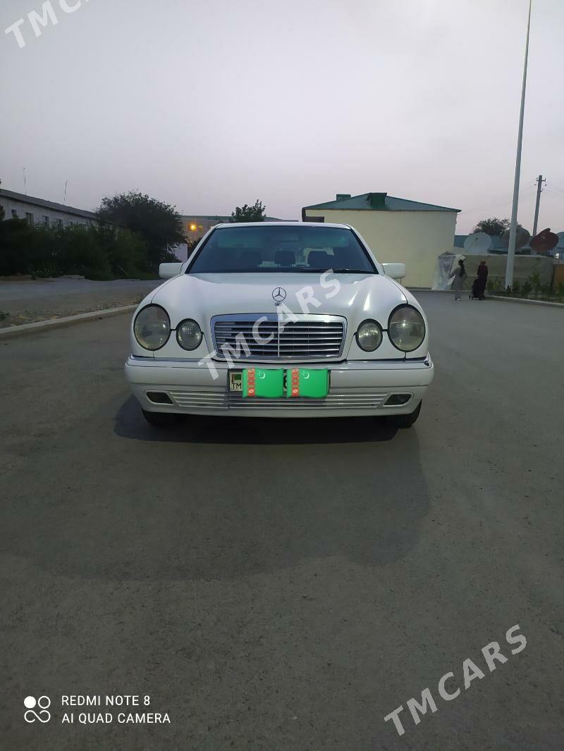 Mercedes-Benz E320 1998 - 80 000 TMT - Änew - img 4