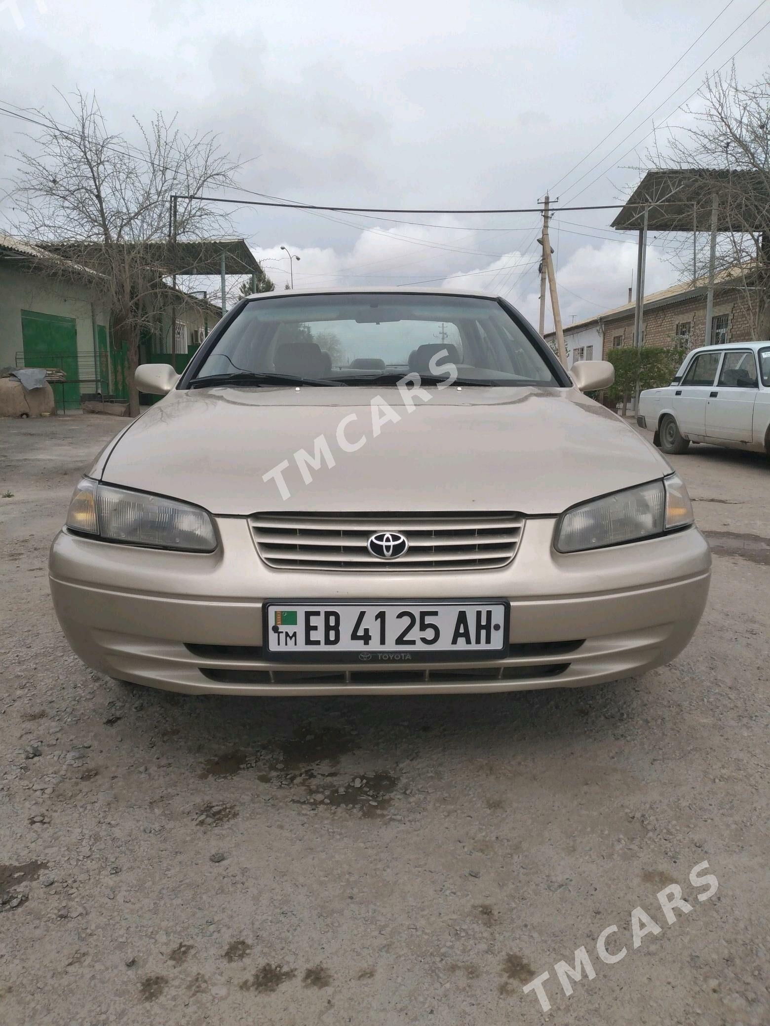 Toyota Camry 1999 - 126 000 TMT - Теджен - img 4