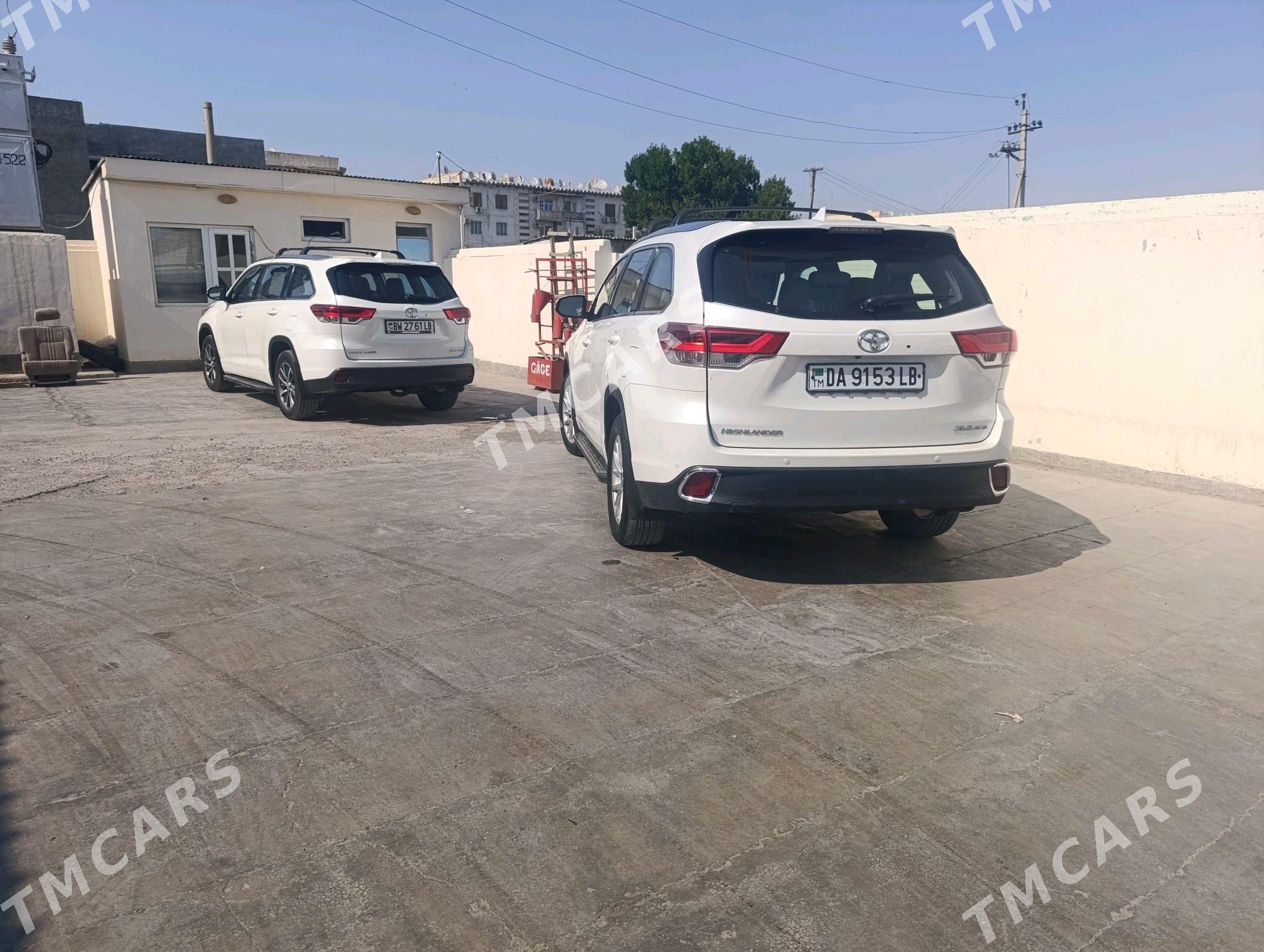 Toyota Highlander 2018 - 418 000 TMT - Türkmenabat - img 4