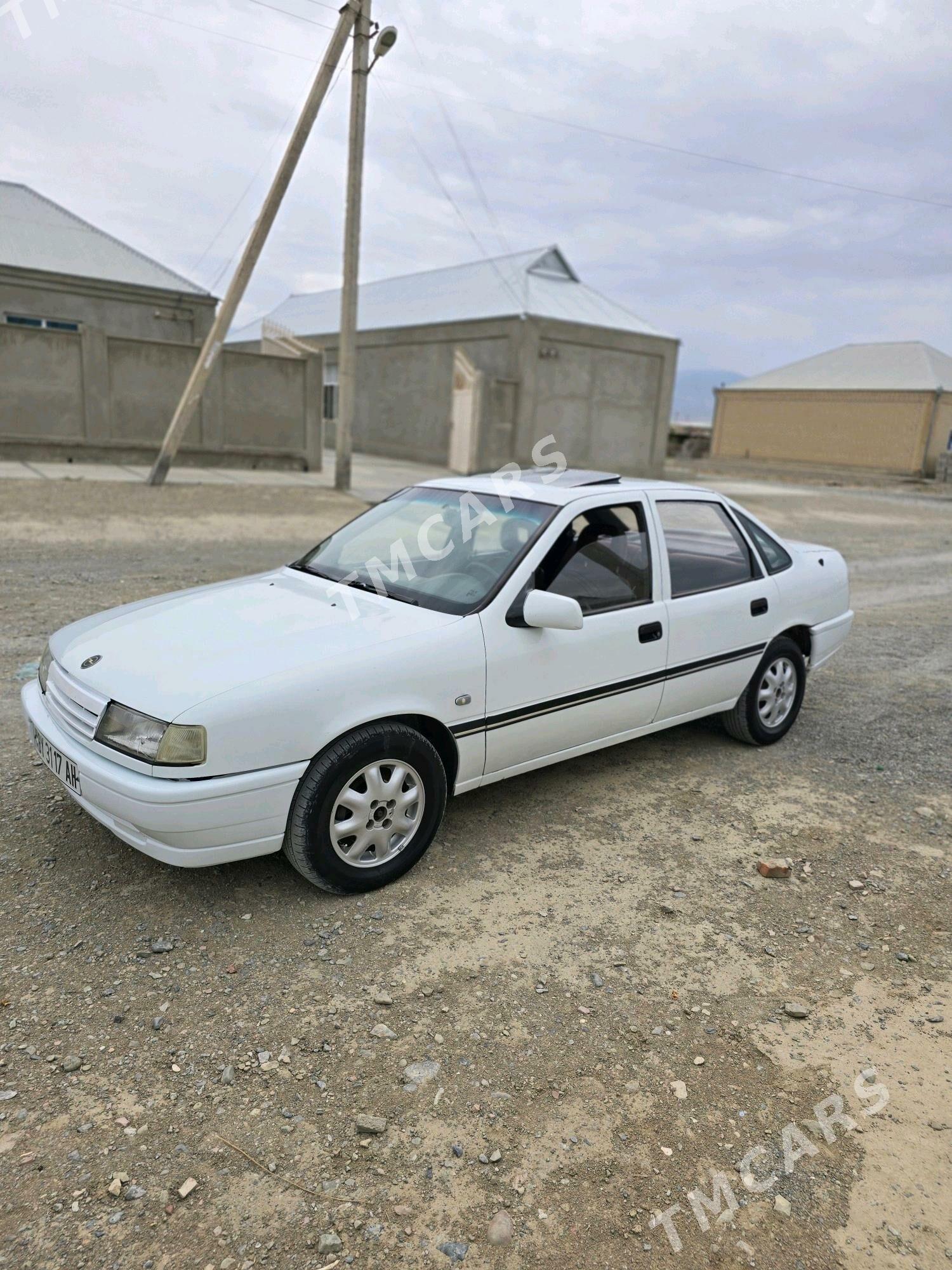 Opel Vectra 1992 - 35 000 TMT - Бахарден - img 3