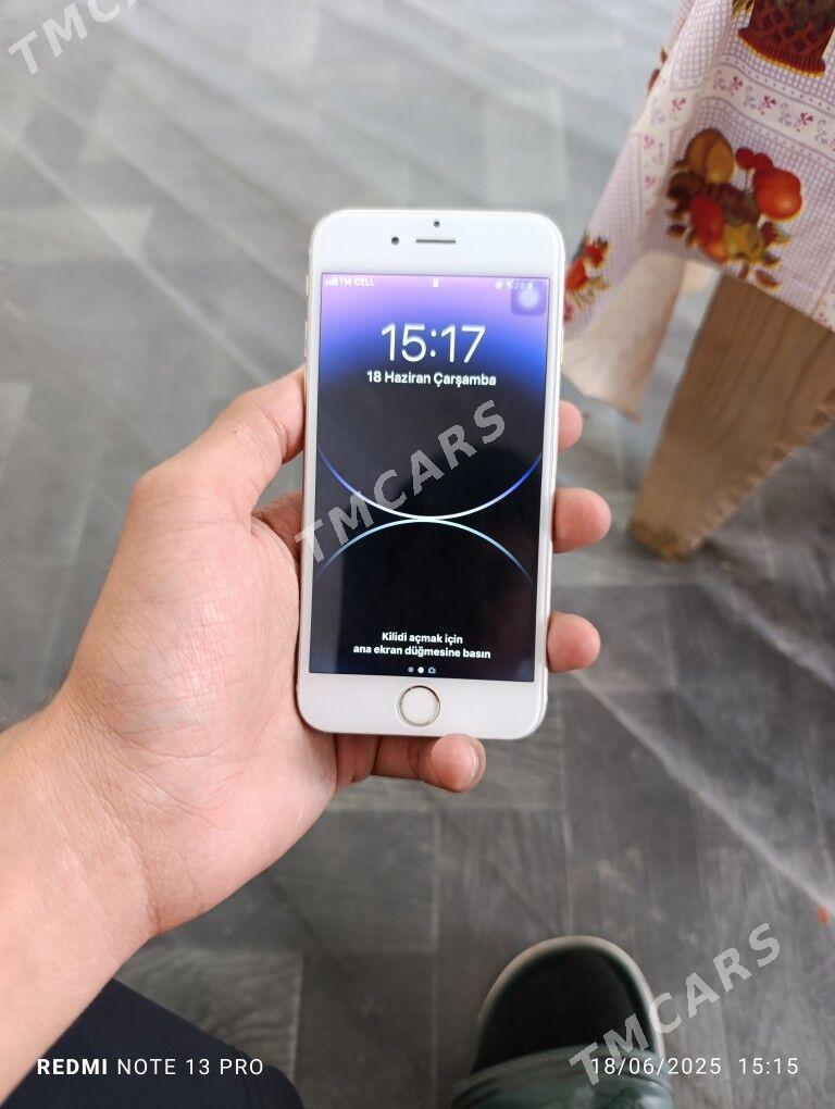 iPhone 6 - Sarahs - img 4