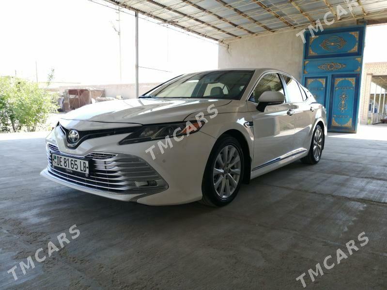 Toyota Camry 2018 - 320 000 TMT - Саят - img 4