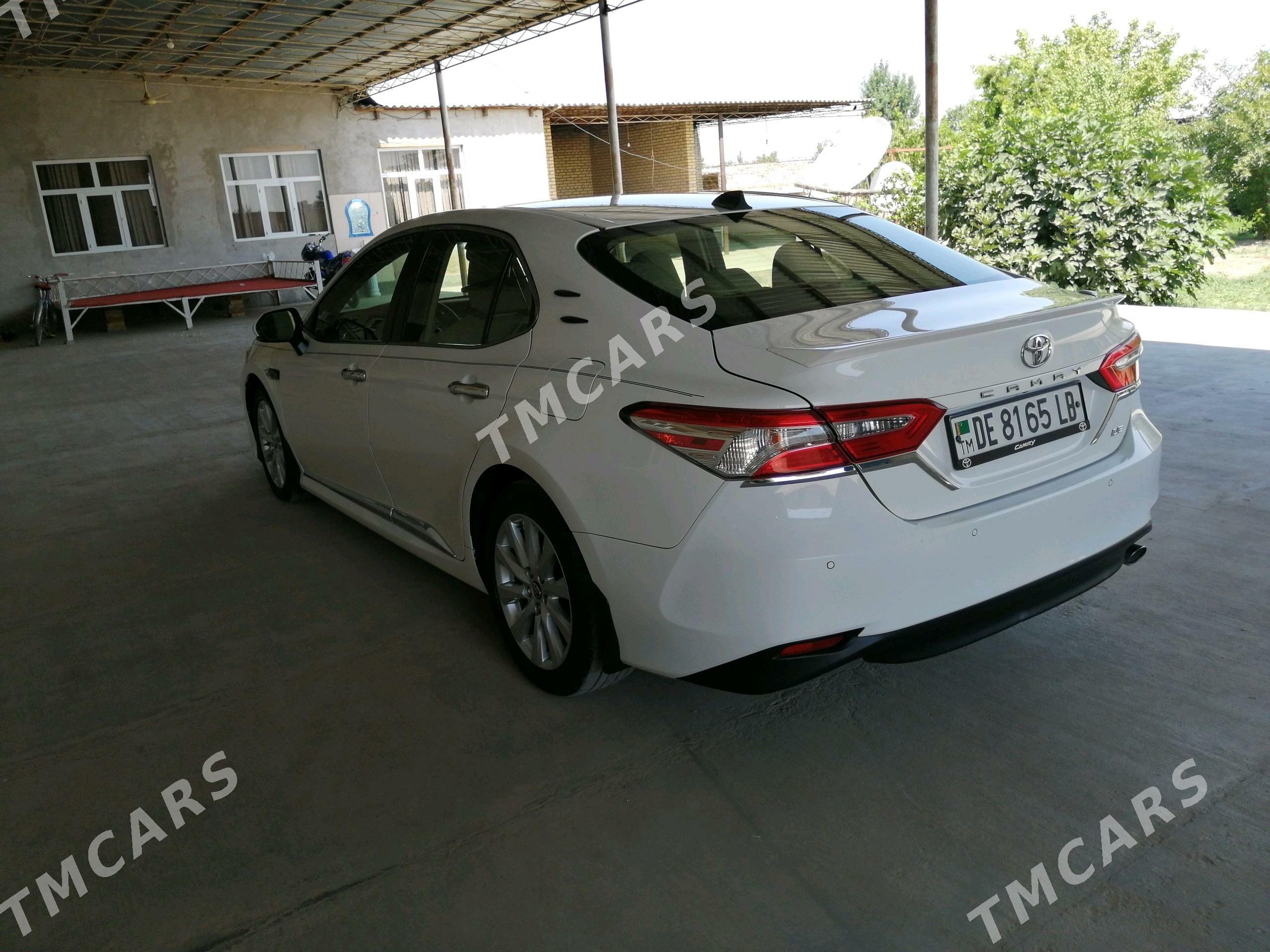 Toyota Camry 2018 - 320 000 TMT - Саят - img 7