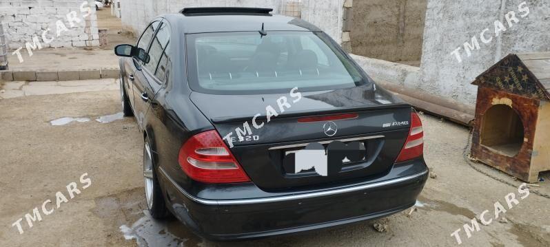 Mercedes-Benz E320 2003 - 150 000 TMT - Türkmenbaşy - img 2