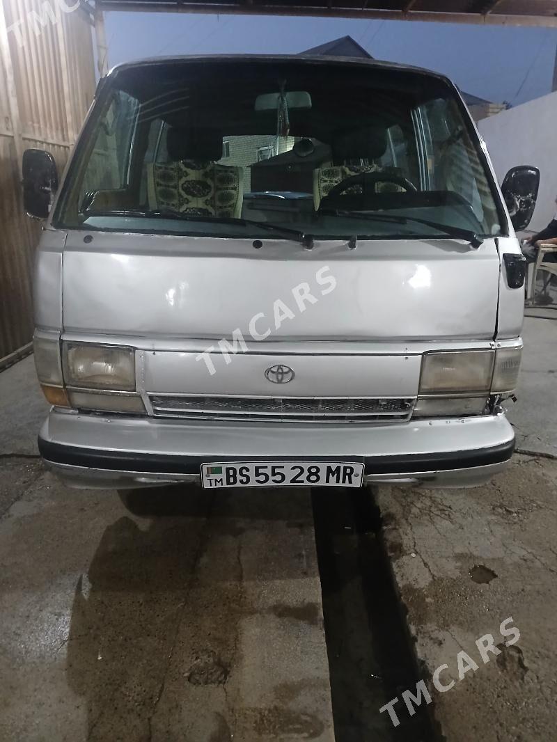Toyota Hiace 1998 - 39 000 TMT - Мары - img 3