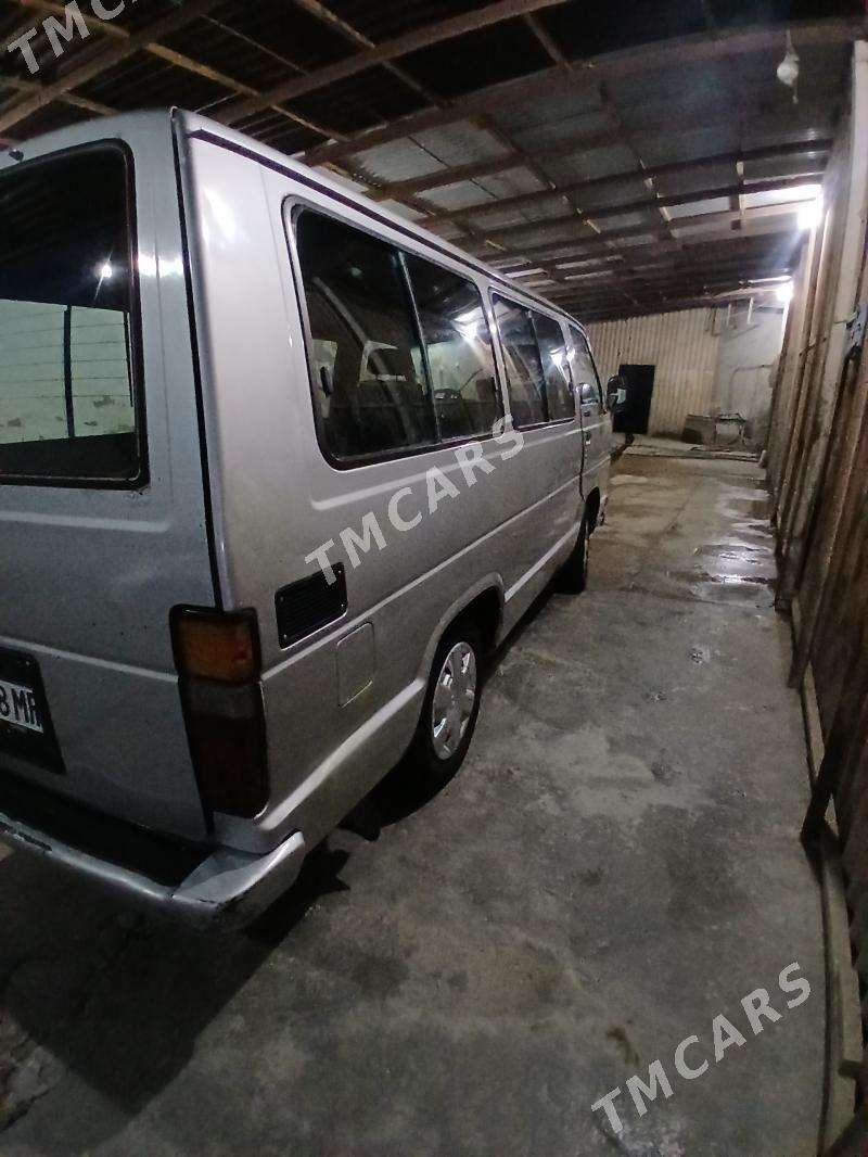 Toyota Hiace 1998 - 39 000 TMT - Мары - img 6