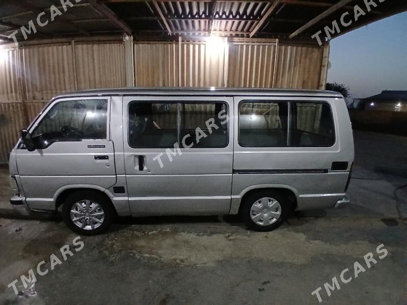 Toyota Hiace 1998 - 39 000 TMT - Мары - img 5