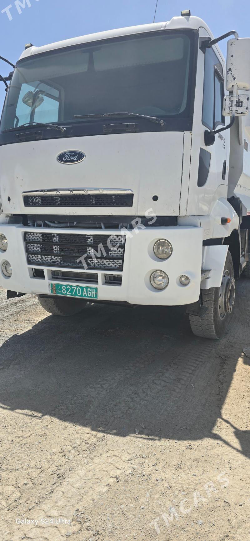 Ford Cargo 3535D 2014 - 700 000 TMT - Гёкдепе - img 3
