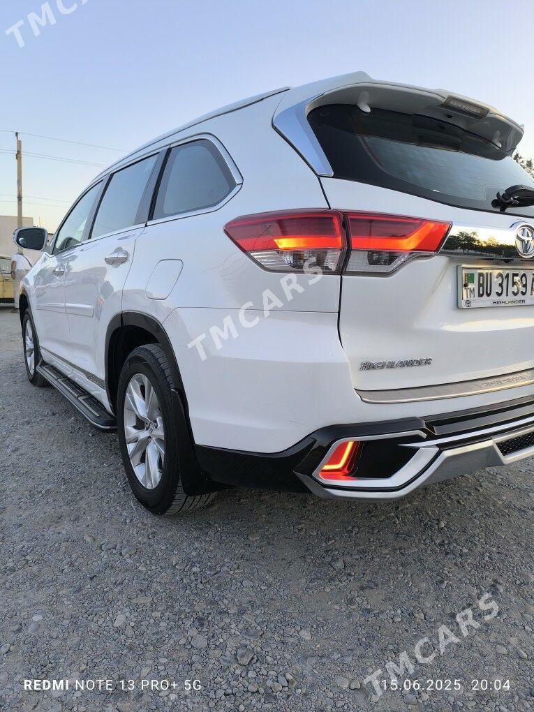 Toyota Highlander 2015 - 370 000 TMT - Кака - img 6