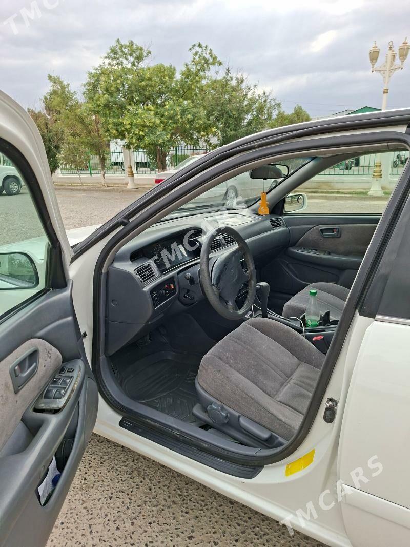 Toyota Camry 1998 - 126 000 TMT - Bäherden - img 4