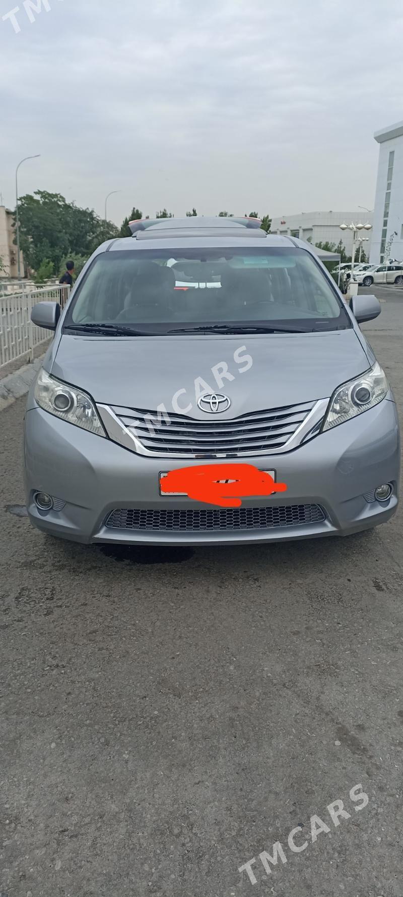 Toyota Sienna 2016 - 350 000 TMT - 11 mkr - img 1