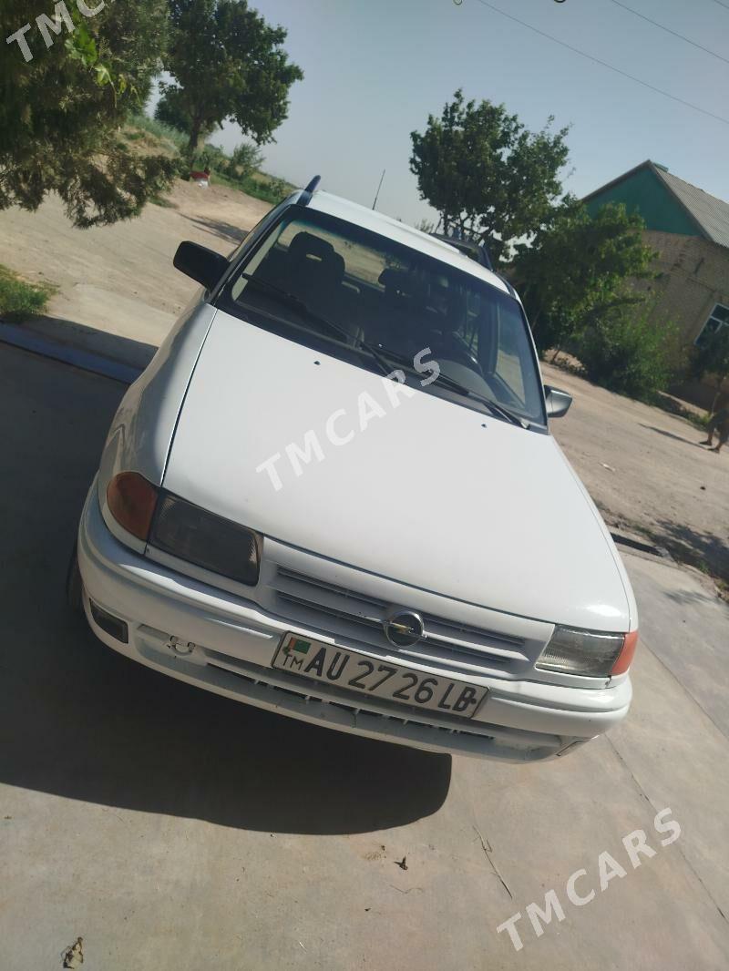 Opel Astra 1993 - 36 000 TMT - Дянев - img 4