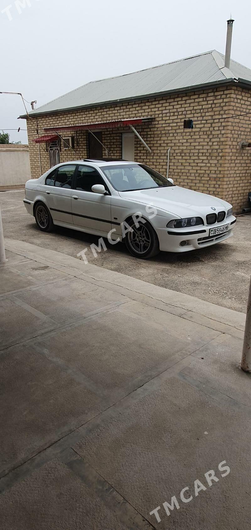 BMW E39 2000 - 135 000 TMT - Векильбазар - img 3