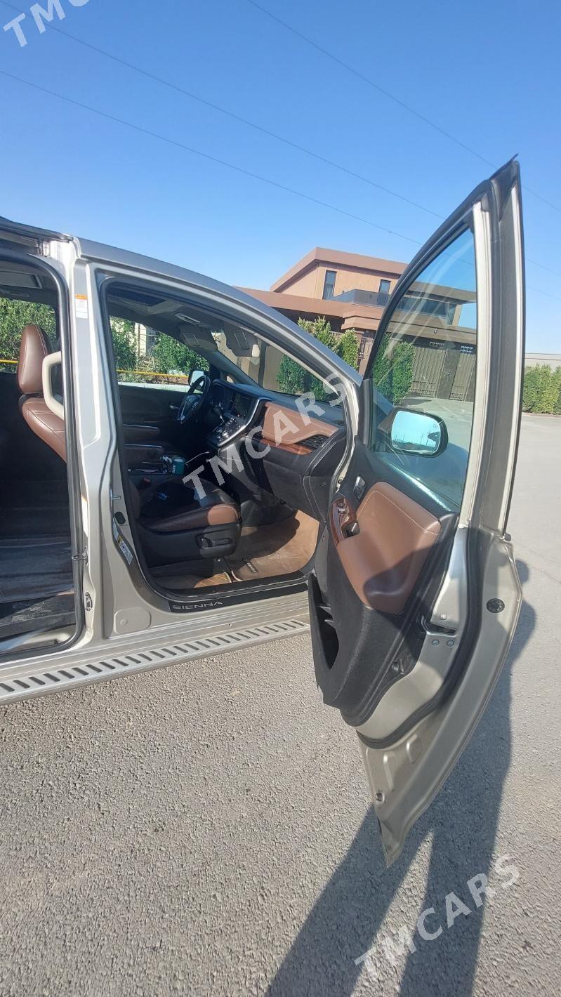 Toyota Sienna 2017 - 450 000 TMT - Büzmeýin - img 5