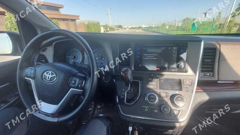 Toyota Sienna 2017 - 450 000 TMT - Büzmeýin - img 3