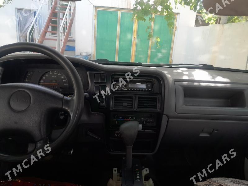 Isuzu Trooper 2001 - 90 000 TMT - Кака - img 5