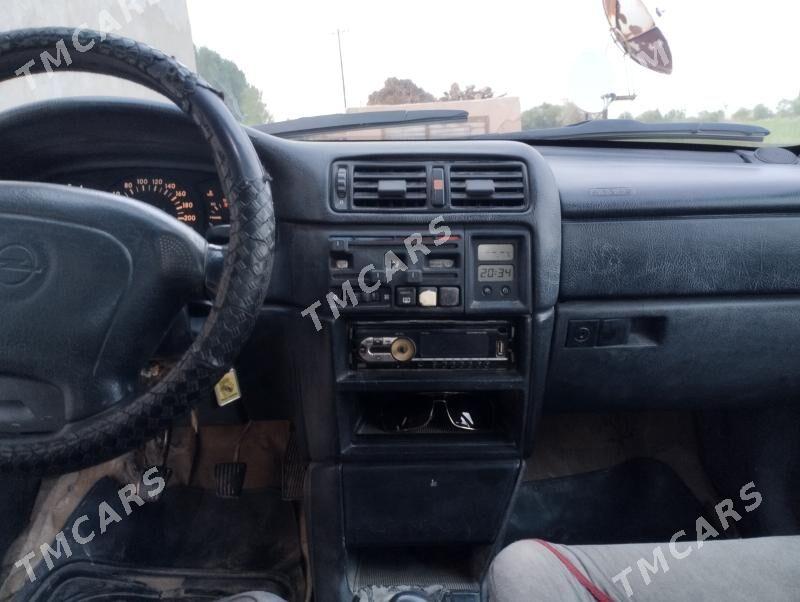 Opel Vectra 1995 - 30 000 TMT - Гурбансолтан Едже - img 4