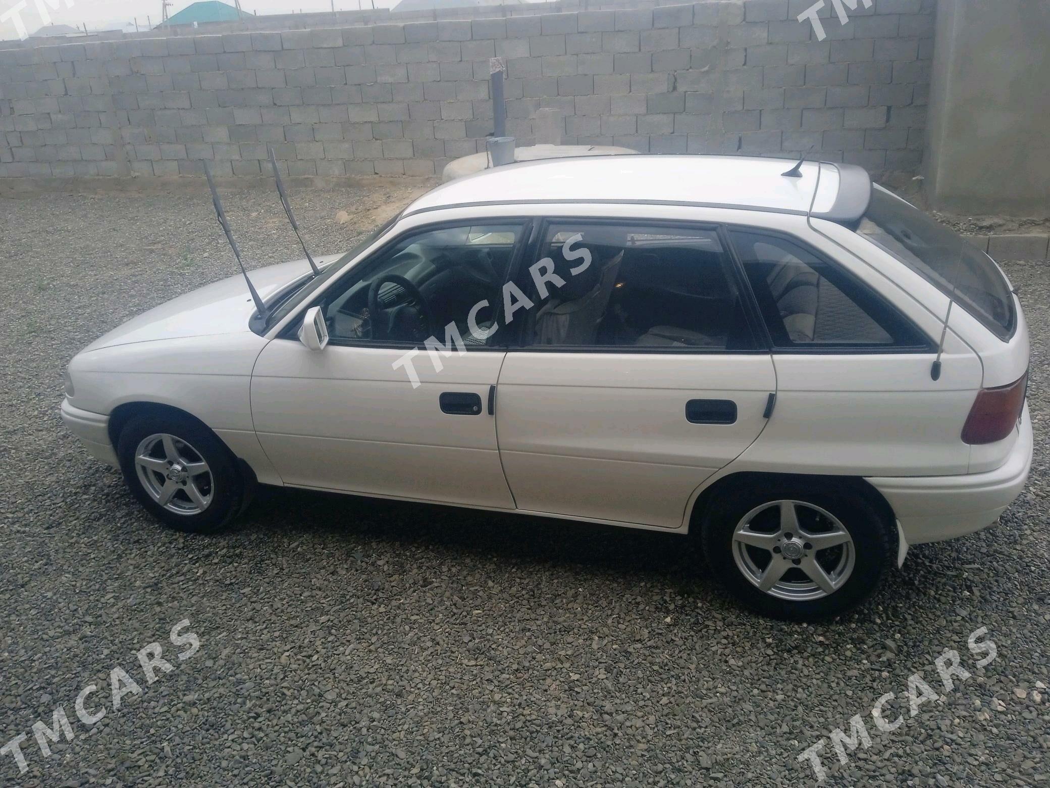 Opel Astra 1992 - 42 000 TMT - Bäherden - img 5