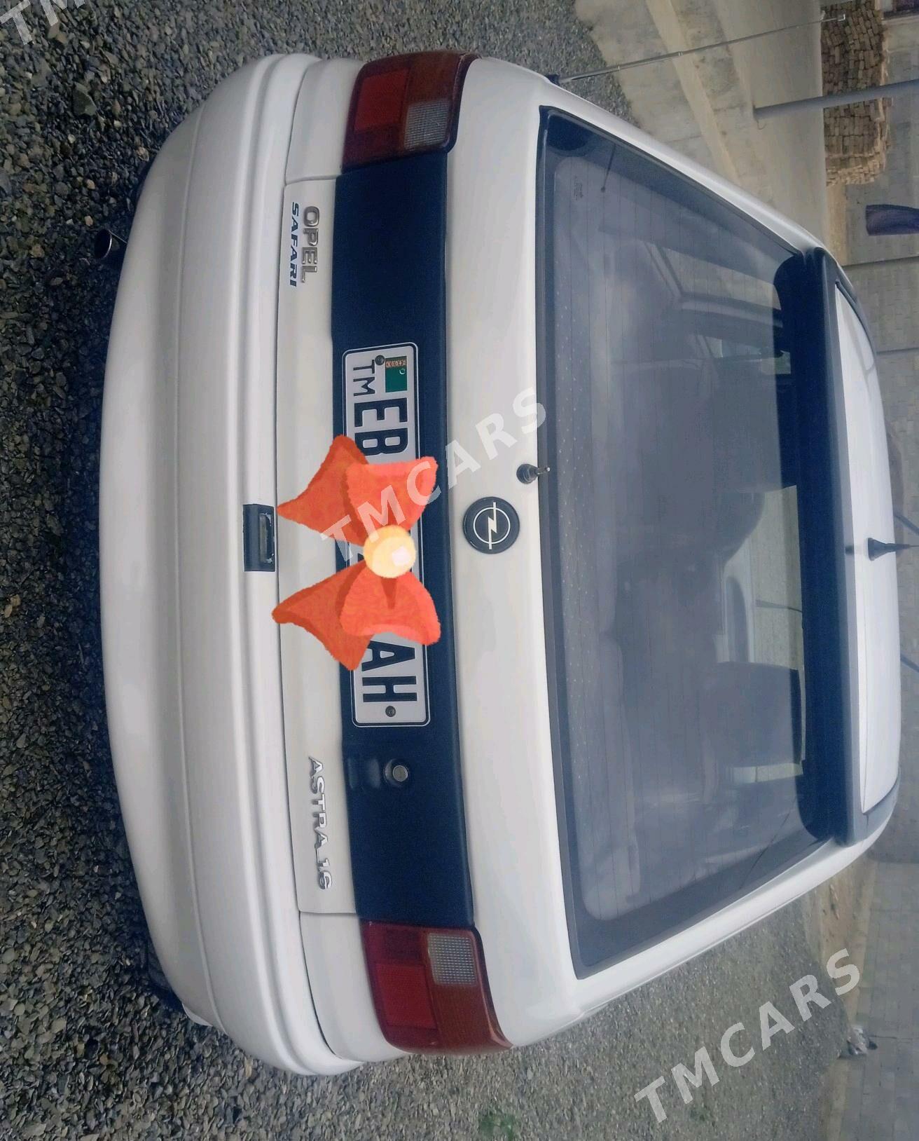 Opel Astra 1992 - 42 000 TMT - Bäherden - img 10