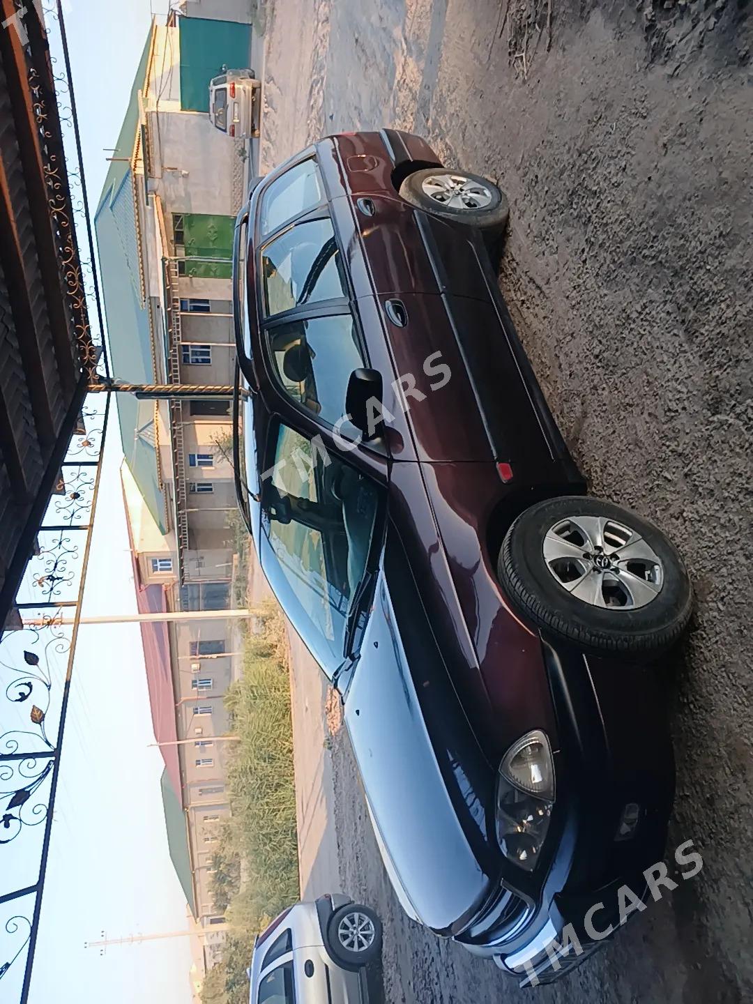Toyota Avensis 1999 - 75 000 TMT - Дашогуз - img 4
