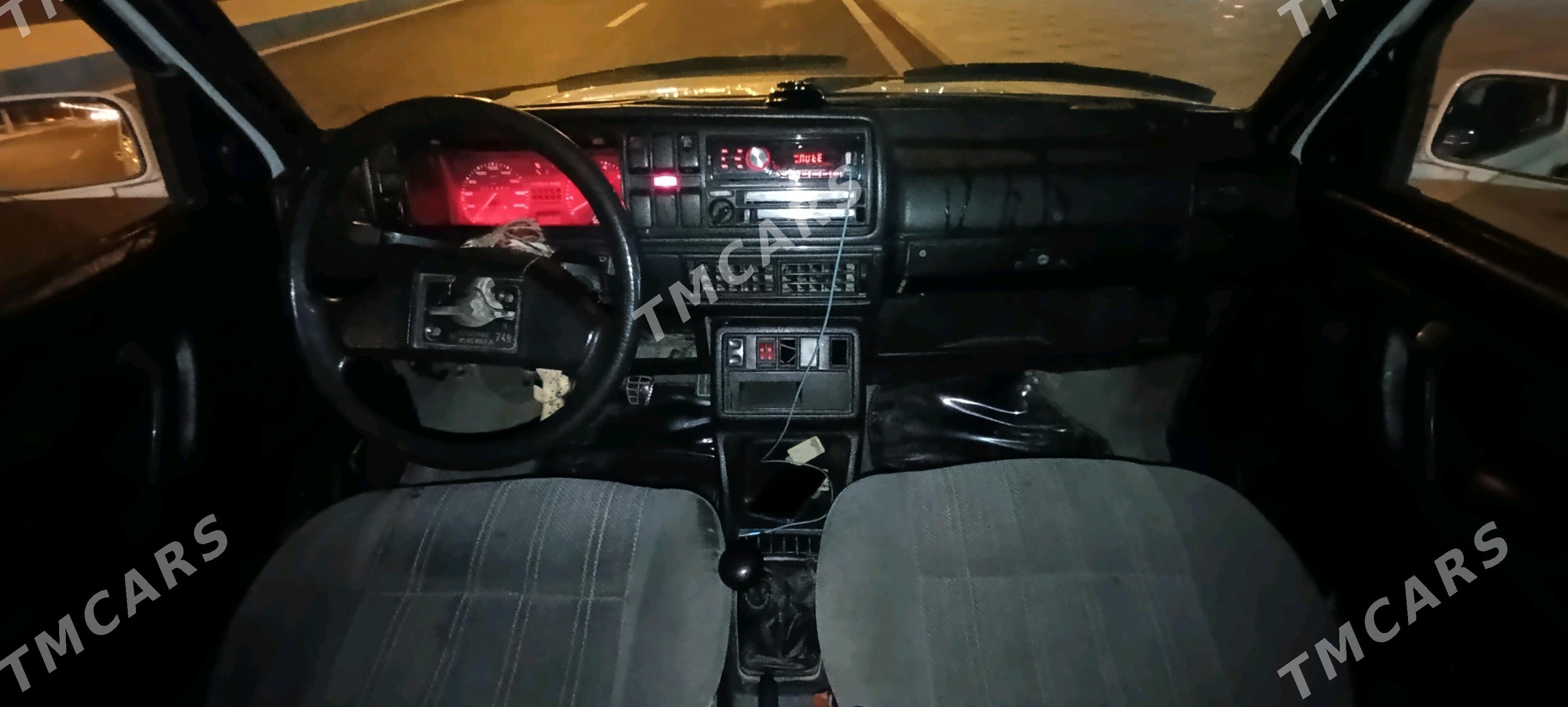 Volkswagen Golf R 2011 - 17 000 TMT - Бузмеин - img 3