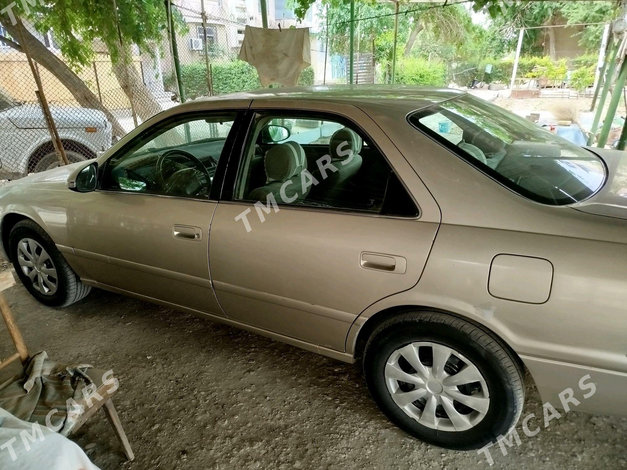 Toyota Camry 2000 - 124 000 TMT - Çärjew - img 2