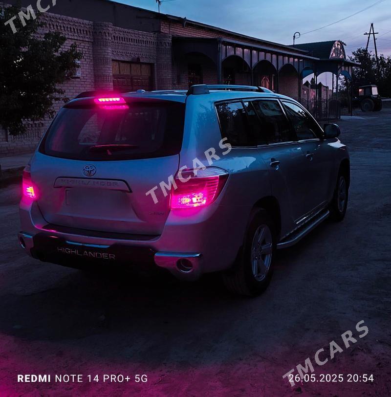 Toyota Highlander 2010 - 290 000 TMT - Дашогуз - img 2