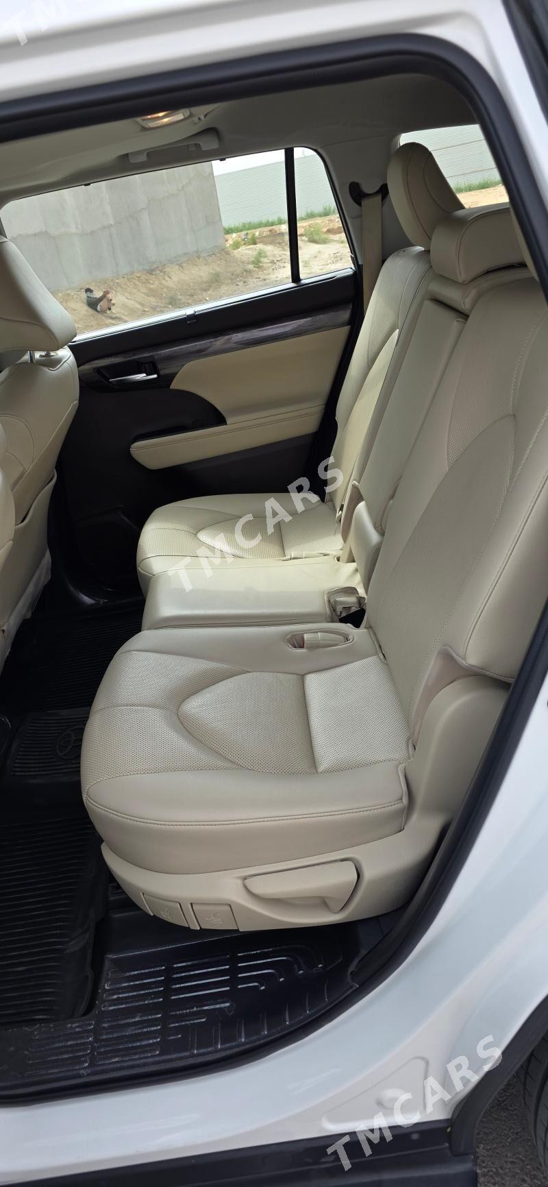 Toyota Highlander 2020 - 590 000 TMT - Aşgabat - img 5