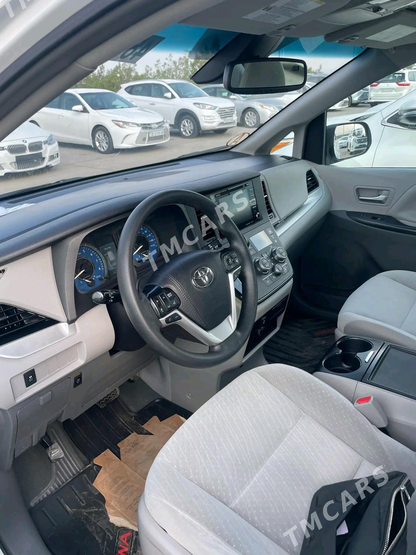 Toyota Sienna 2019 - 419 000 TMT - Aşgabat - img 5