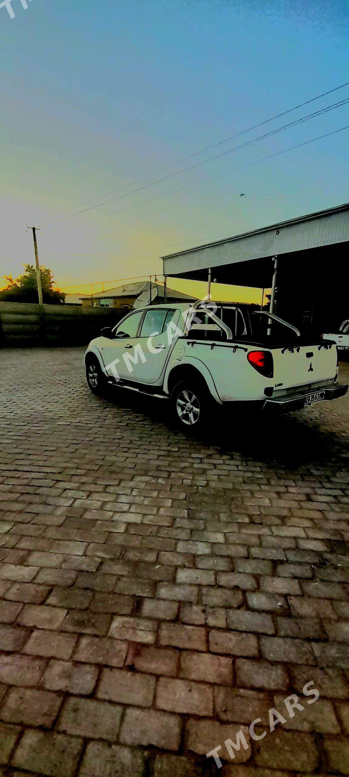 Mitsubishi L200 2011 - 180 000 TMT - Sakarçäge - img 3