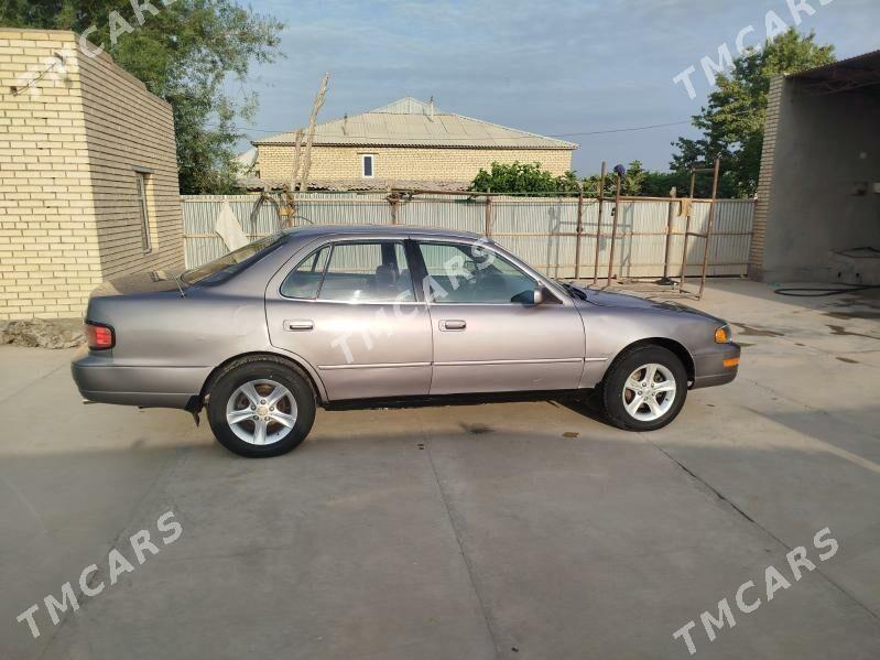 Toyota Camry 1993 - 82 000 TMT - Mary - img 2