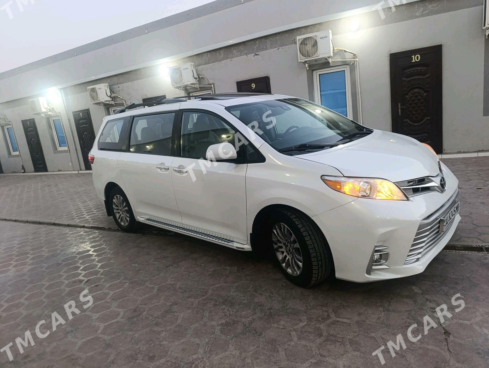 Toyota Sienna 2019 - 420 000 TMT - Мары - img 6