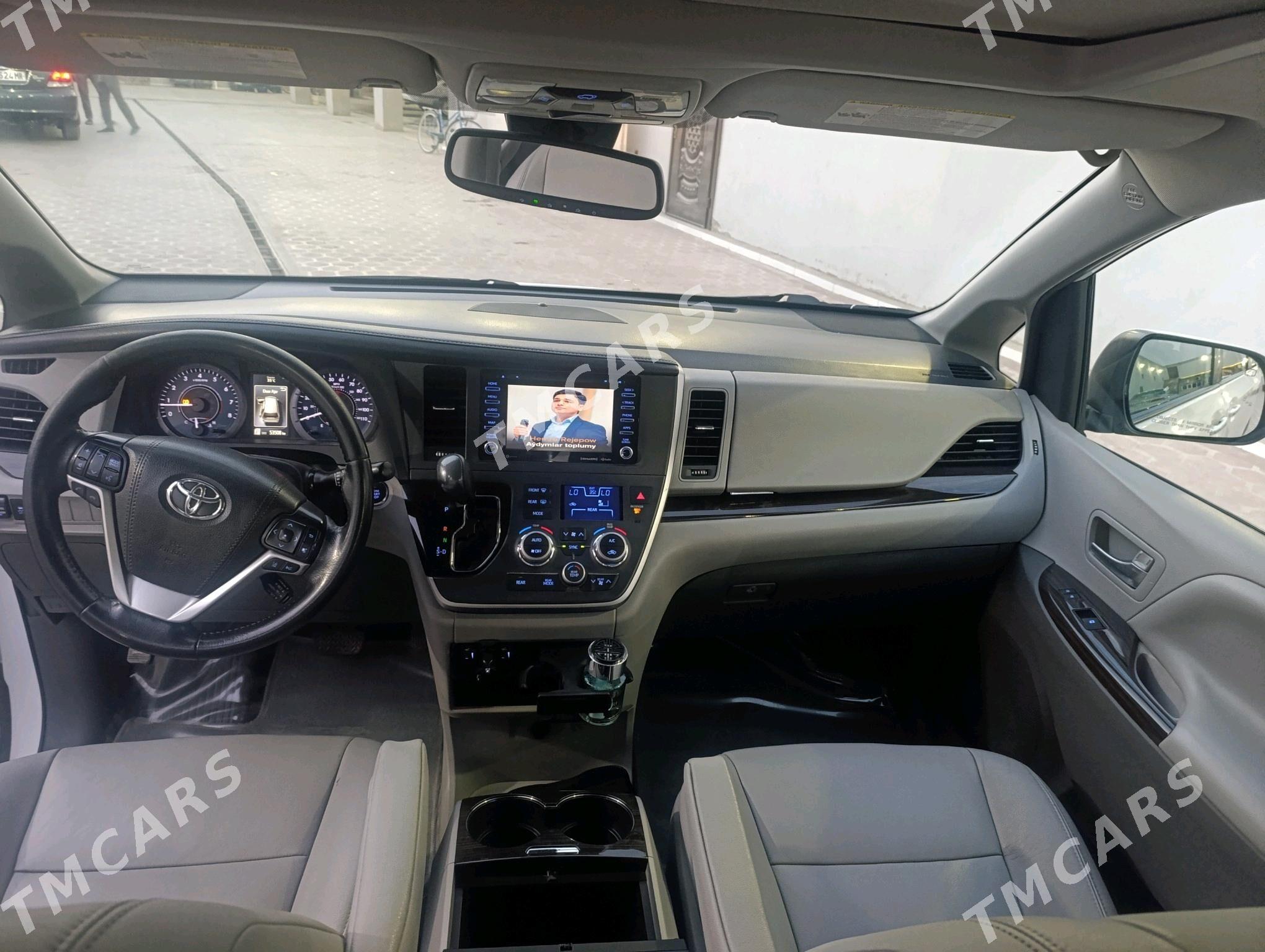 Toyota Sienna 2019 - 420 000 TMT - Мары - img 7