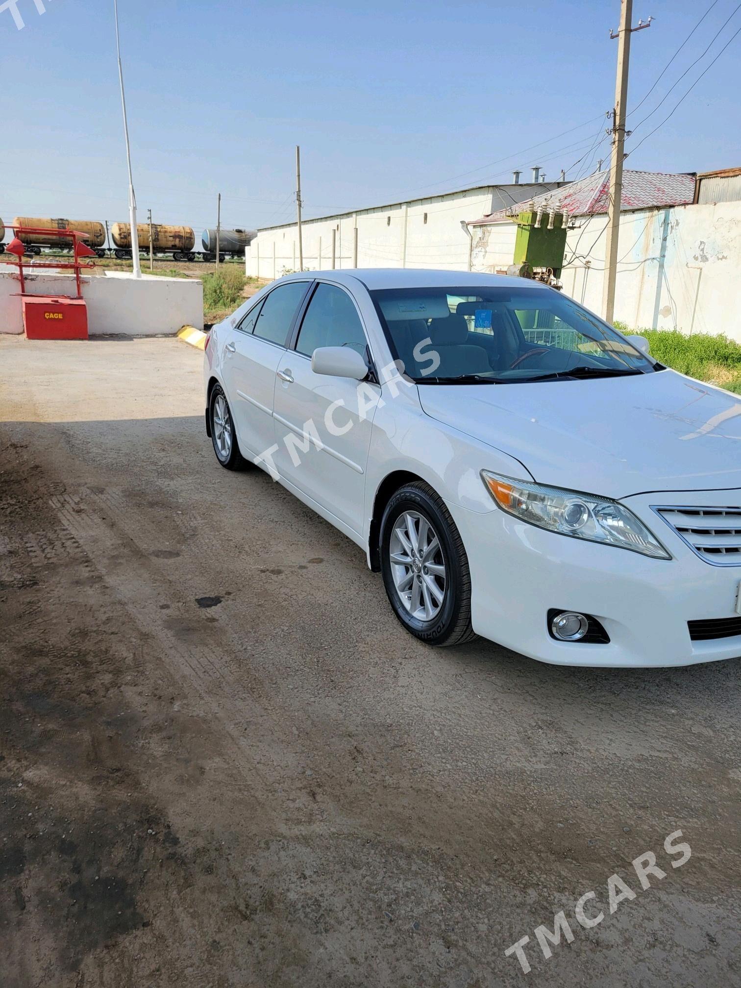 Toyota Camry 2010 - 175 000 TMT - Мары - img 5