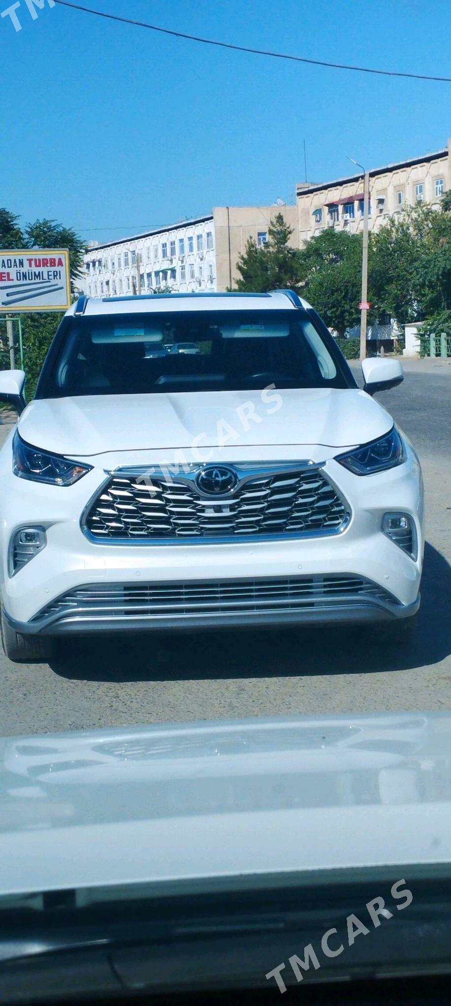 Toyota Highlander 2021 - 630 000 TMT - Мары - img 5