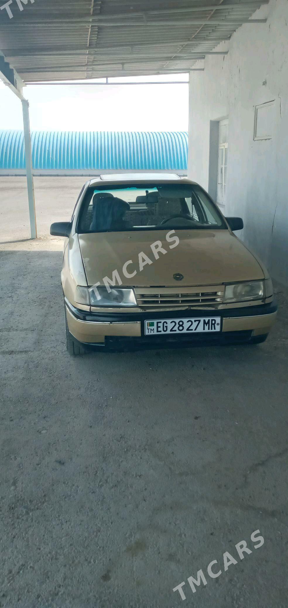 Opel Vectra 1990 - 24 000 TMT - Mary - img 1
