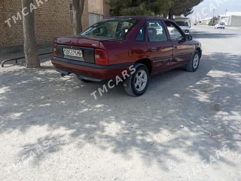 Opel Vectra 1990 - 20 000 TMT - Бахарден - img 2