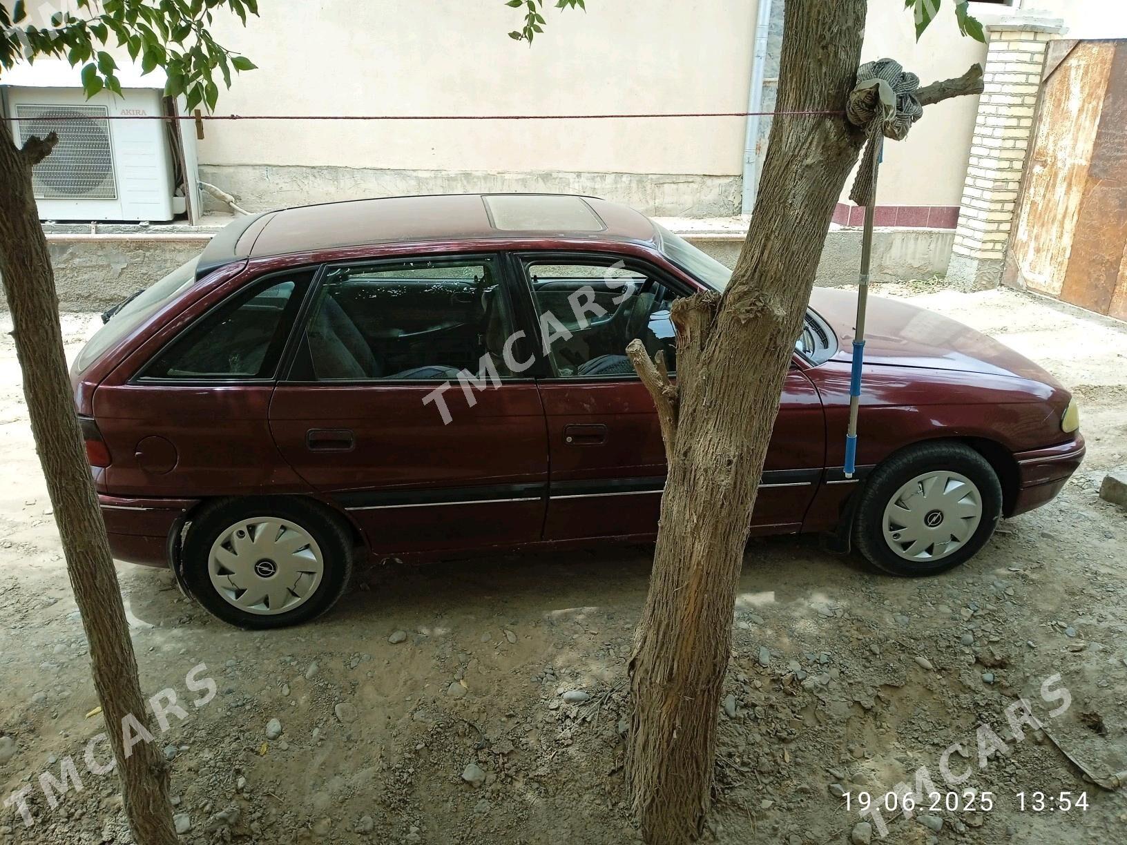 Opel Astra 1992 - 33 000 TMT - Векильбазар - img 2