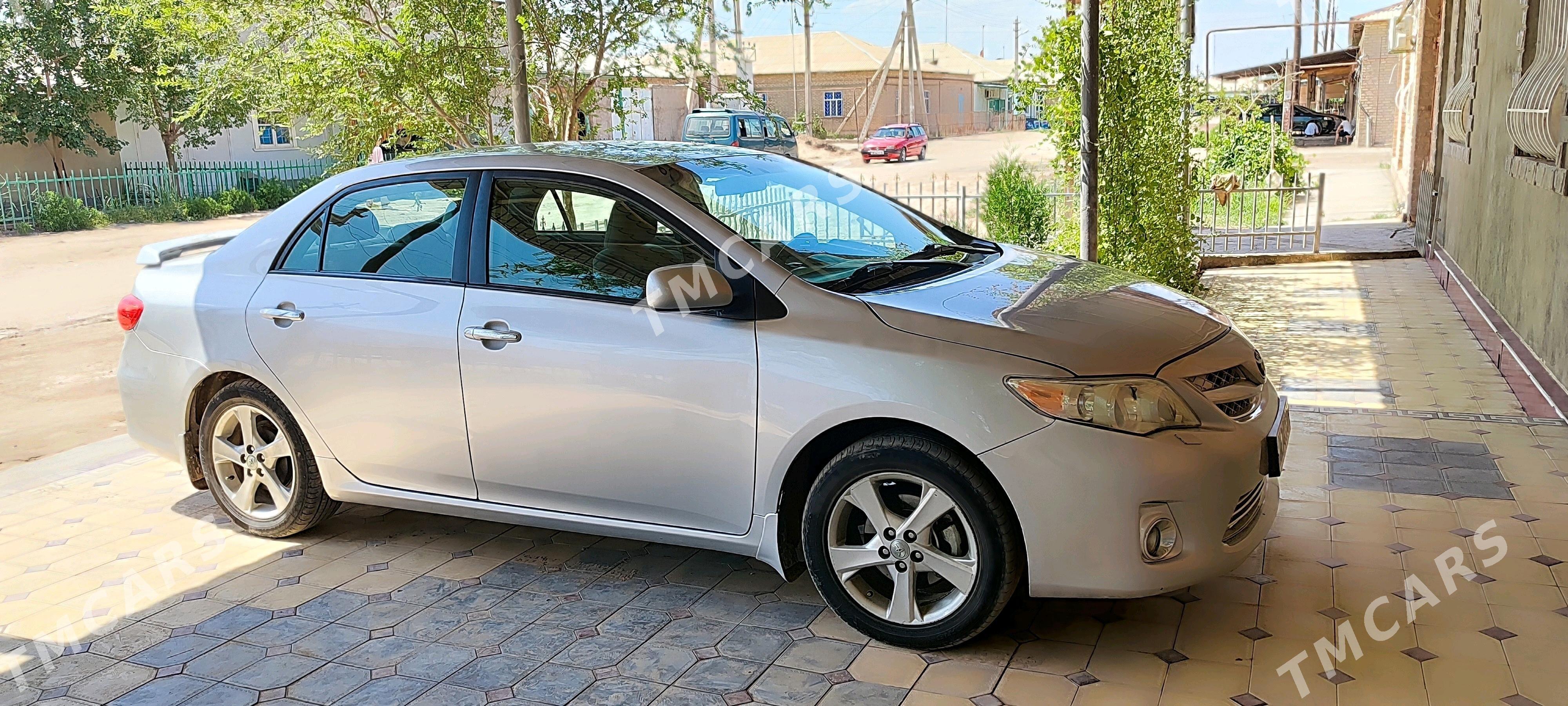 Toyota Corolla 2012 - 170 000 TMT - Дашогуз - img 2